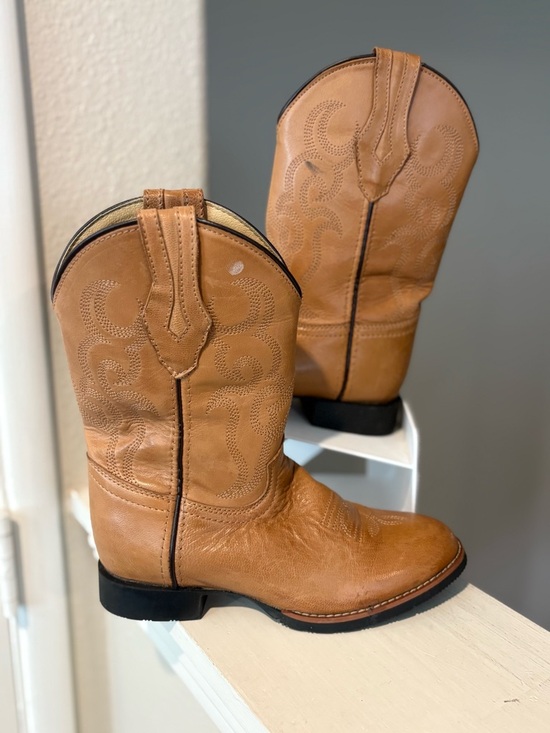 Cody James Other - Cody James Western Boots Boys Youth Size 3 D Leather Brown Almond Toe 43134C